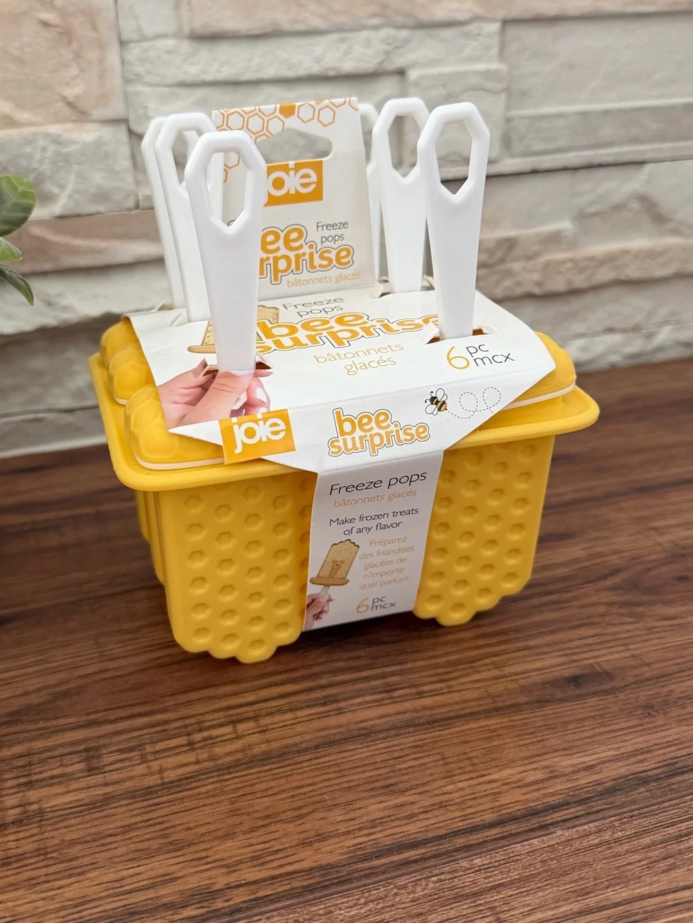 🆕 Joie Bee Surprise Yellow Freeze Pop Honeycomb Mold with White Handles - 6 Pack